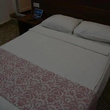 Hotell Arti Butik *