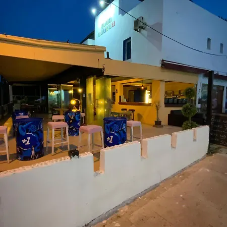 Arti Hotel *